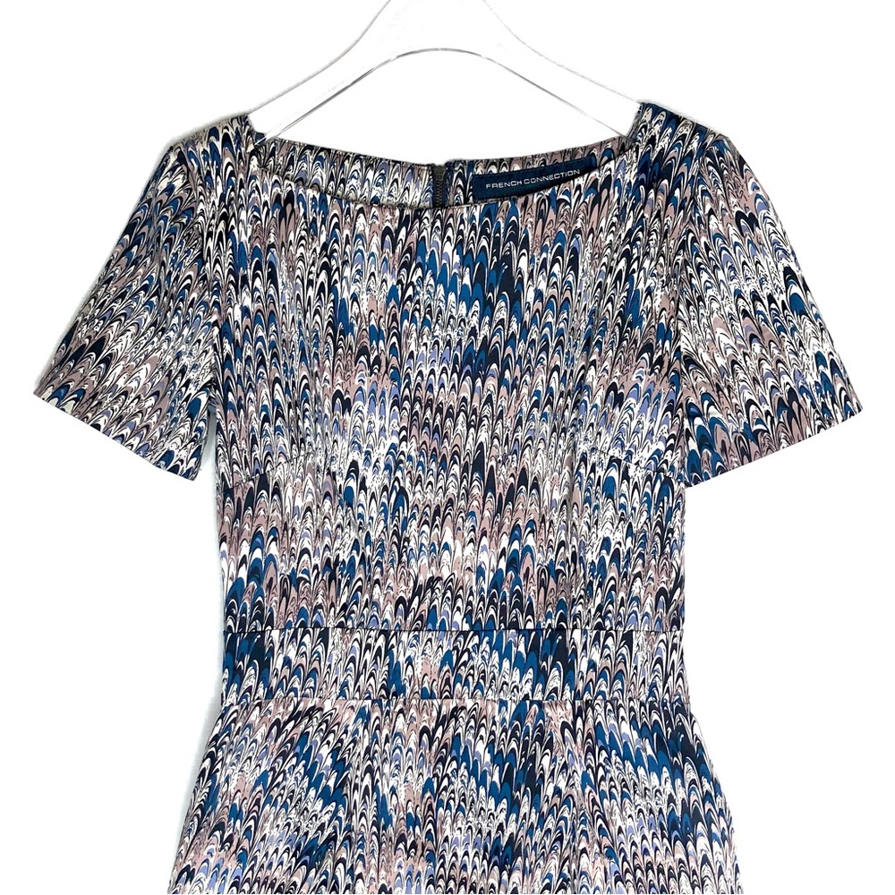 French Connection Richie Desert Lily Abstract Print Boatneck A-Line Sheath Dress - Picture 9 of 15